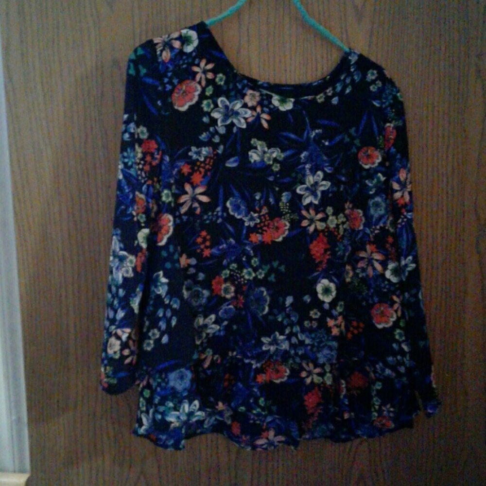 Blouse - Picture 2 of 4